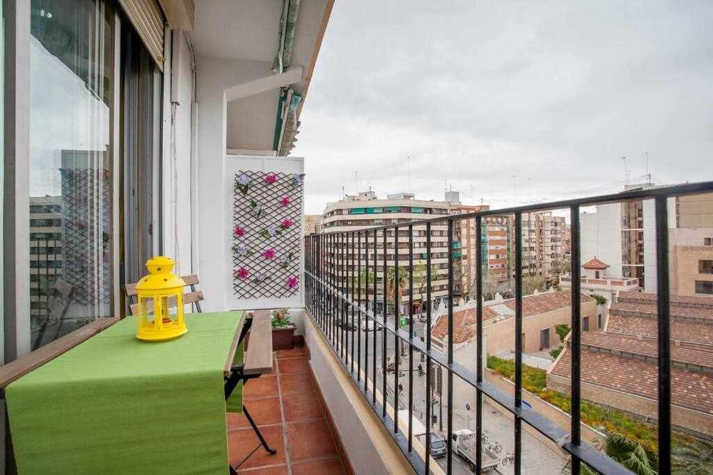 Reus, Lovely Flat Close To Center Валенсия Екстериор снимка