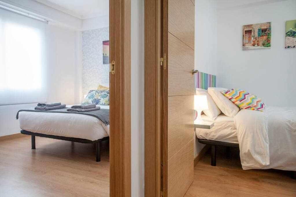 Reus, Lovely Flat Close To Center Валенсия Екстериор снимка